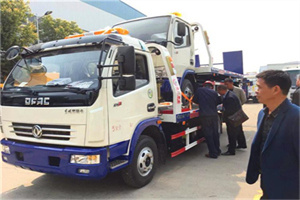 遂溪汽车道路救援拖车价格